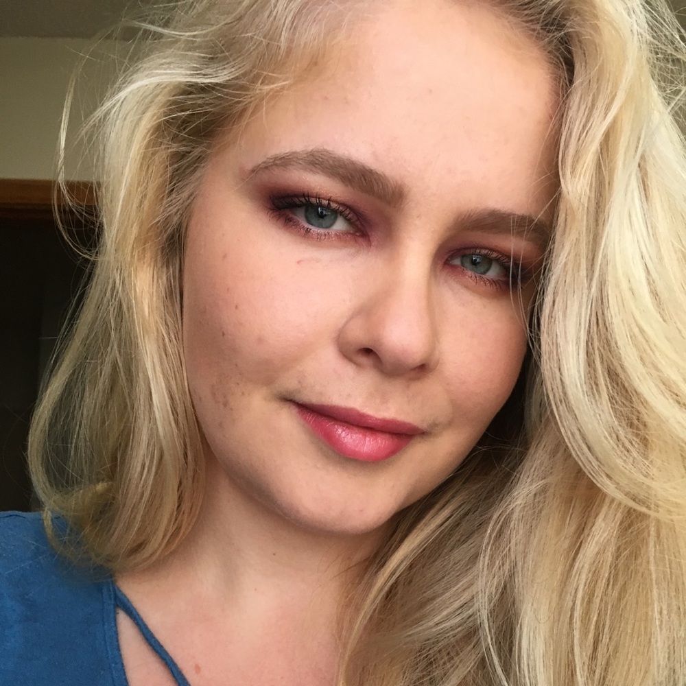 Meet your Posher, Nicole
